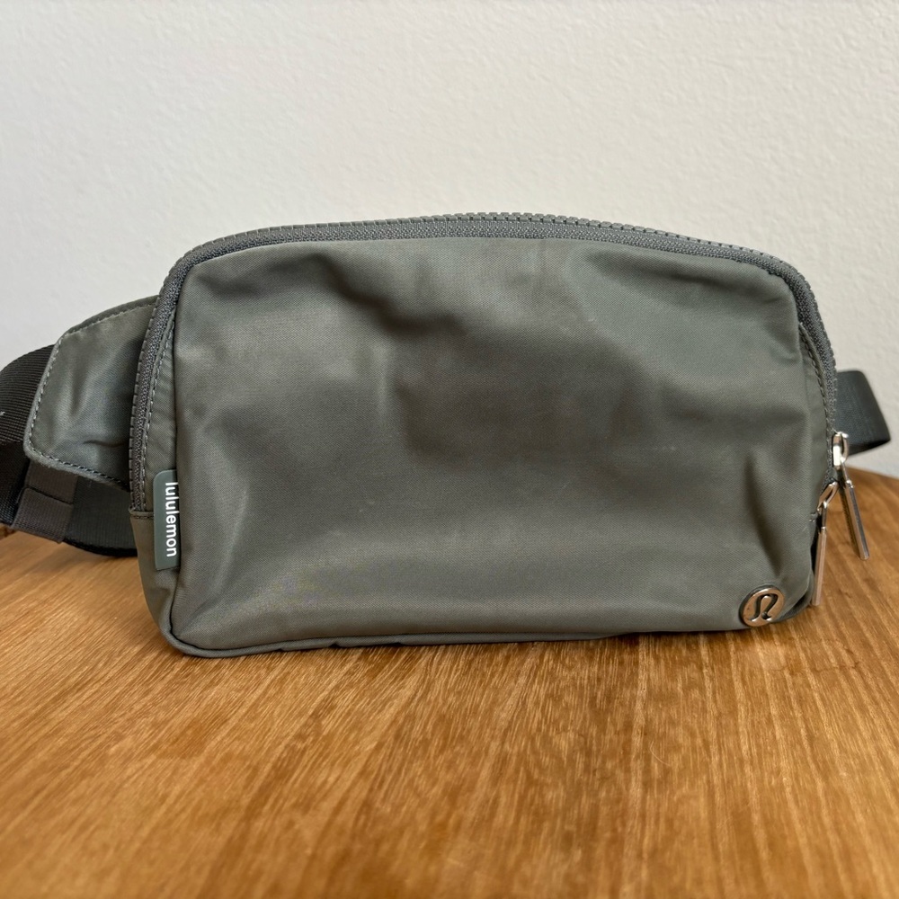 lululemon Army Green Everywhere 2L Crossbody Bag
